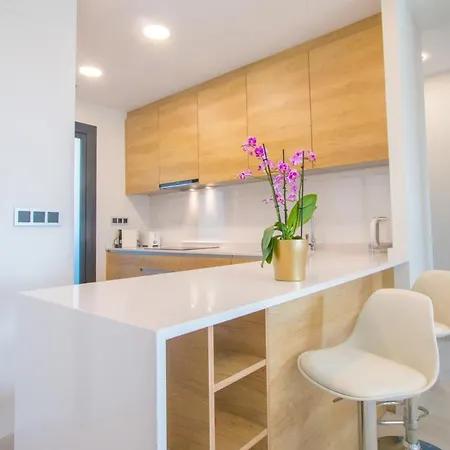 アパート Waves - Relax In Costa Blanca ベニドルム