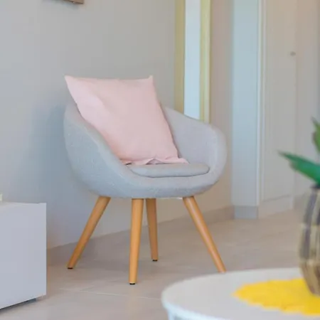 Waves - Relax In Costa Blanca * ベニドルム